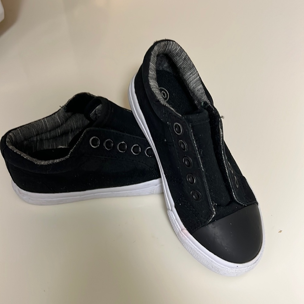 Cat&Jack no lace shoes Boys size 10